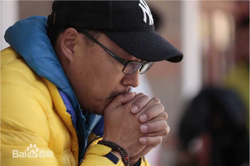 张赫洋(Zhang He Yang)工作照壁纸壁纸