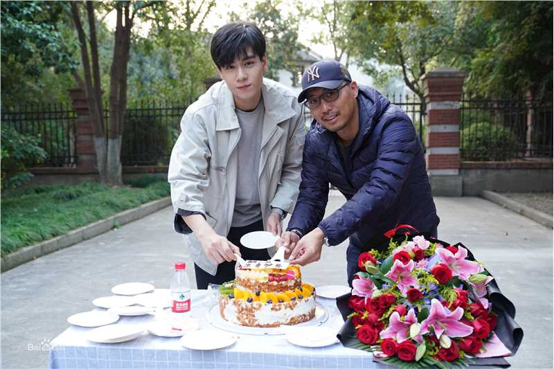 张赫洋(Zhang He Yang)青春须早为壁纸壁纸