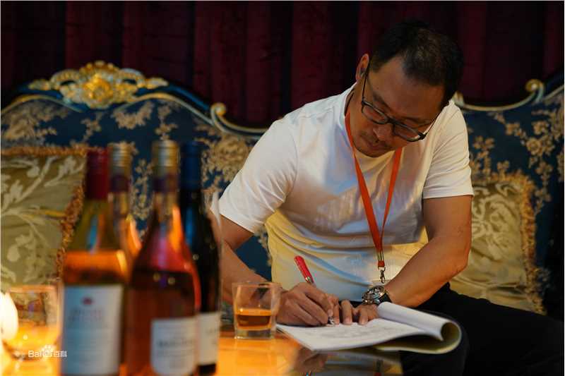 张赫洋(Zhang He Yang)青春须早为壁纸壁纸