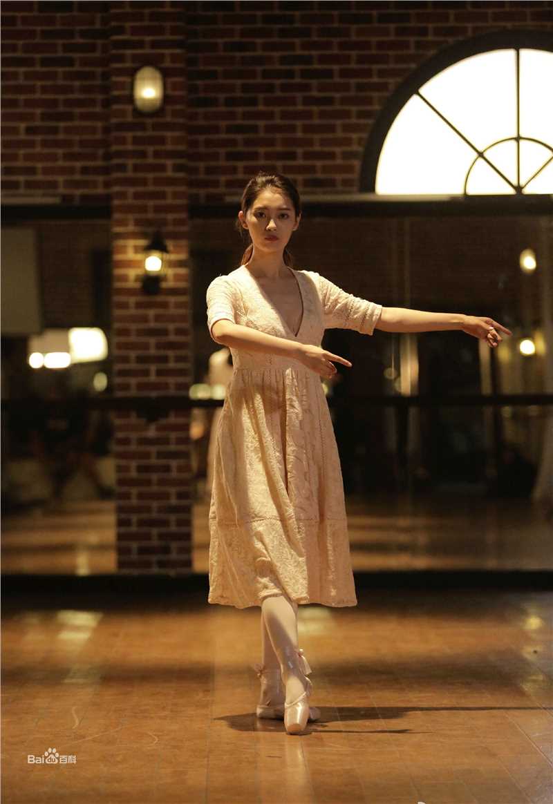 田依桐在《一年级毕业季》中的