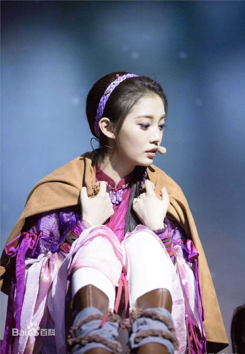 田依桐在《一年级毕业季》中的