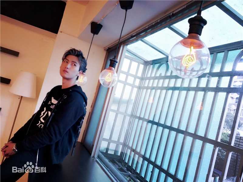 马振桓(Evan Ma)Break it down生活照