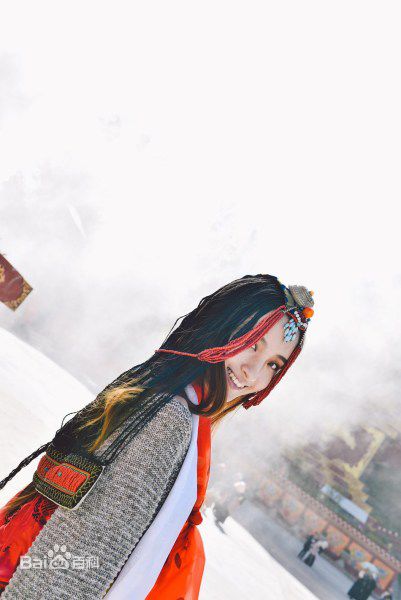 卓煜茜(xī)最新杂志图集