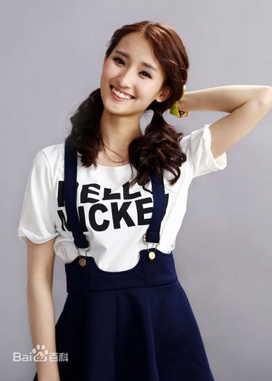 卓煜茜(xī)最新杂志图集