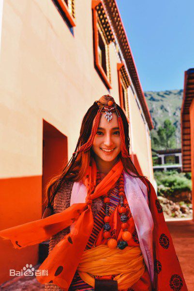 卓煜茜(xī)最新杂志图集