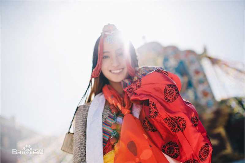 卓煜茜(xī)最新杂志图集