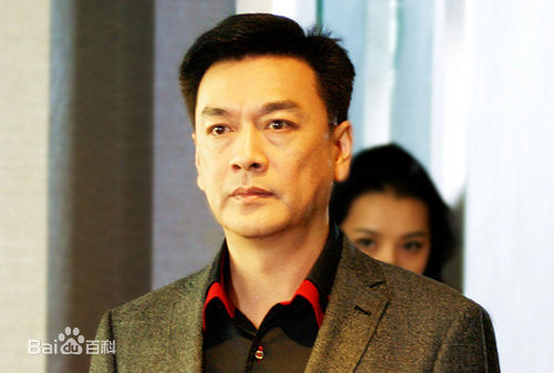 精选章申在《撞击》饰：盛大可中的图册