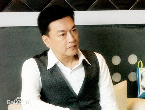 精选章申在《撞击》饰：盛大可中的图册