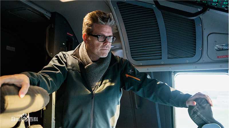 精选克里斯托夫·迈考利(Christopher McQuarrie)图片