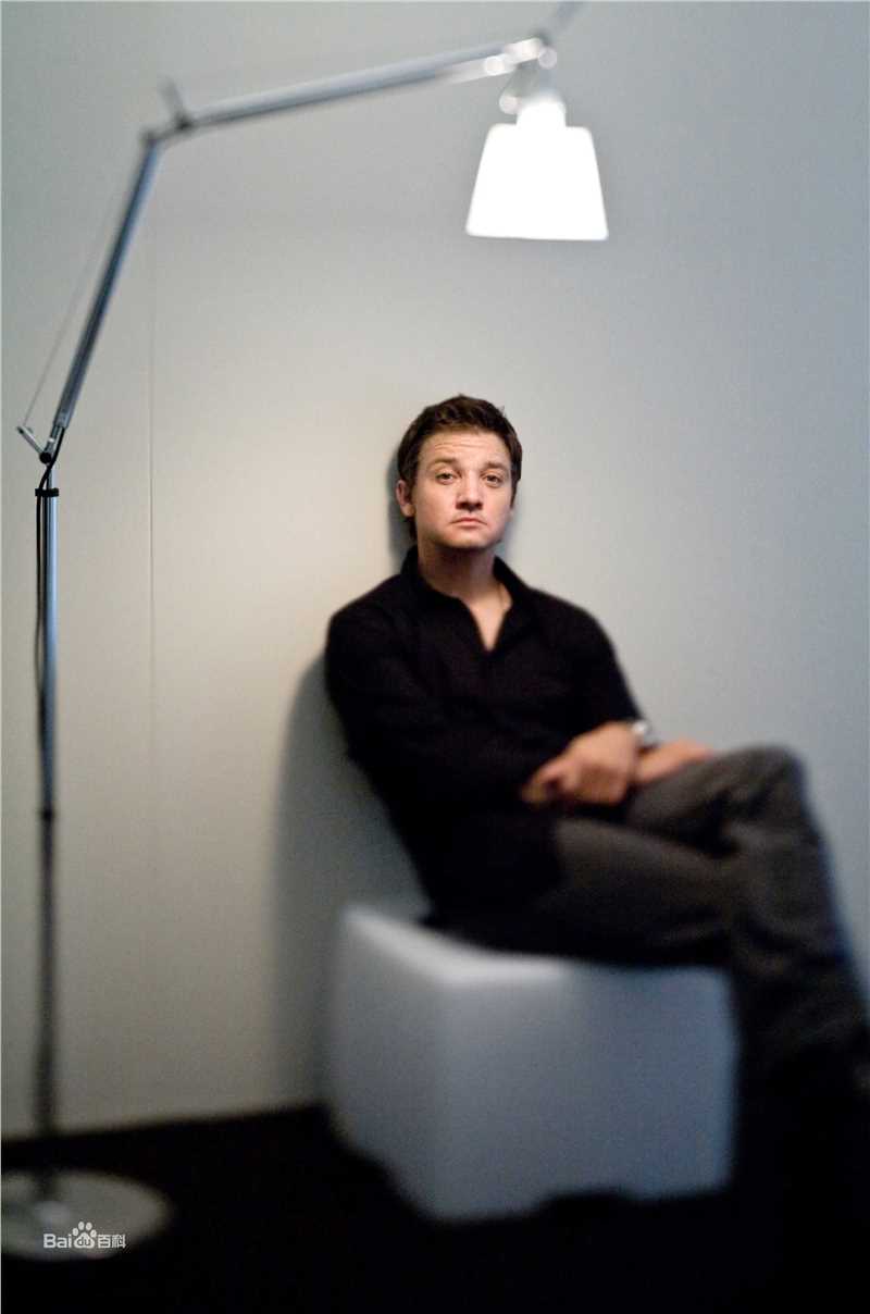 最新杰瑞米·雷纳(Jeremy Renner)性感图片