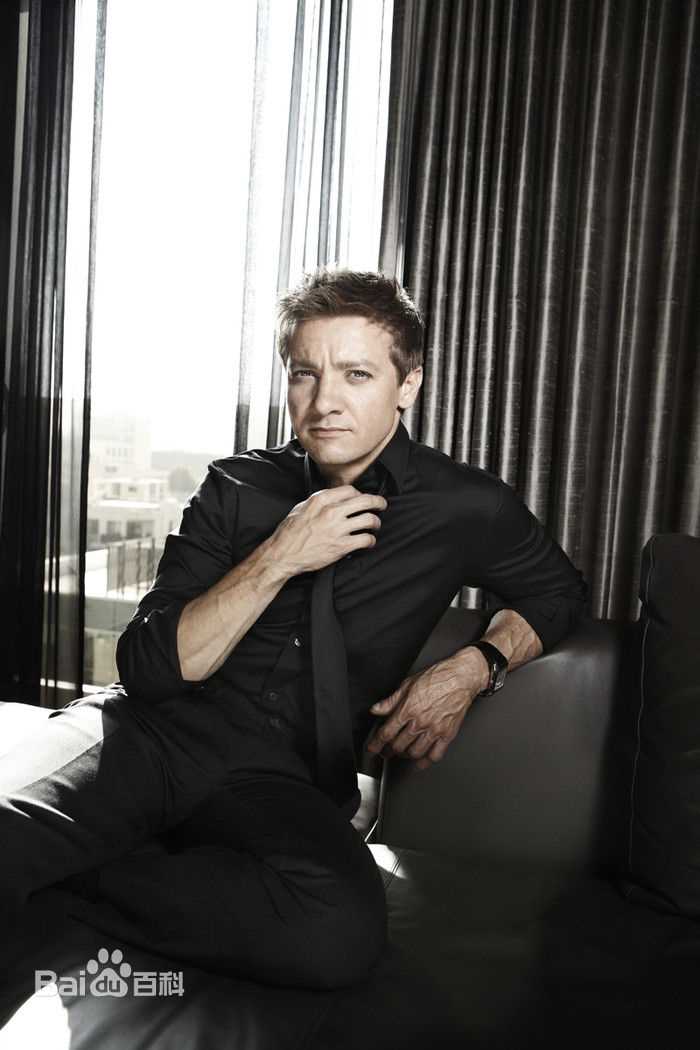 最新杰瑞米·雷纳(Jeremy Renner)性感图片