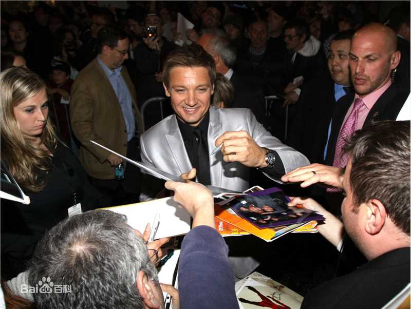最全杰瑞米·雷纳(Jeremy Renner)精彩图册