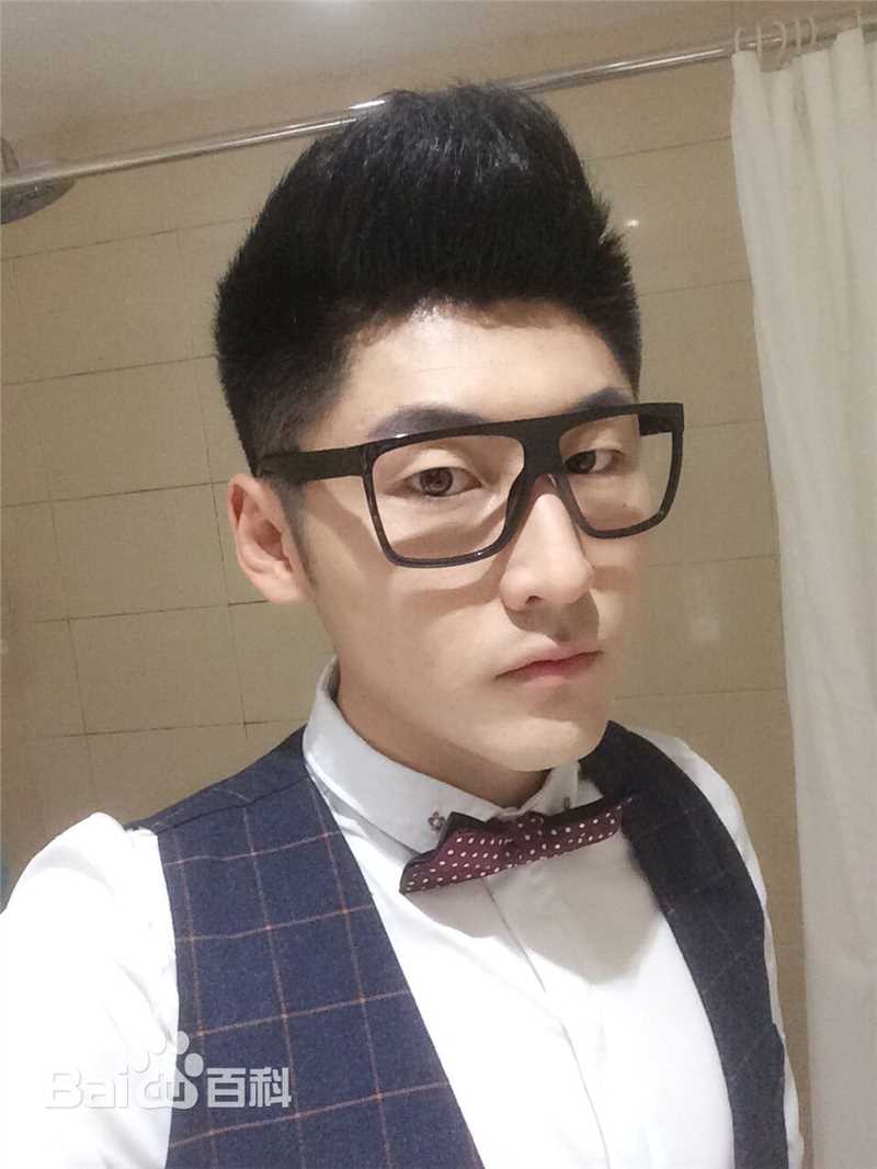 姜涛(JiangTao)生活照素颜照相册