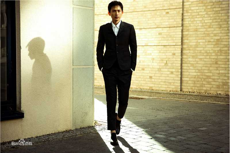 吕聿来聿见未来性感图片图集