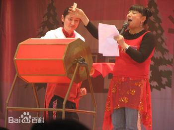 何晶晶生活演艺照二性感图片图集