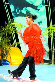 何晶晶生活演艺照二性感图片图集