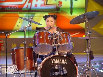 何晶晶生活演艺照二性感图片图集