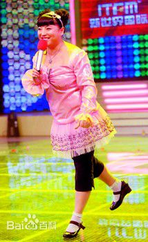 何晶晶生活演艺照二性感图片图集