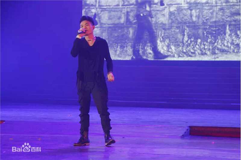 郭松(Dyson)的演出现场前后照片