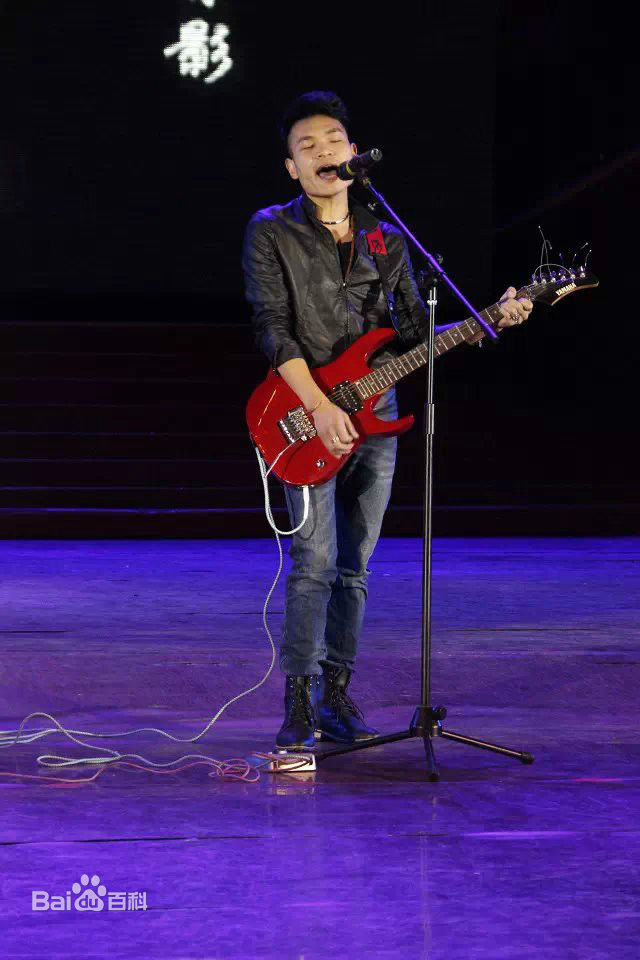 郭松(Dyson)的演出现场前后照片