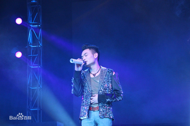 郭松(Dyson)的演出现场前后照片