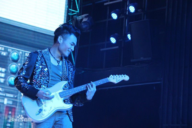 郭松(Dyson)的演出现场前后照片