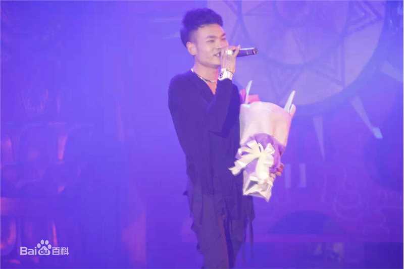 郭松(Dyson)的演出现场前后照片