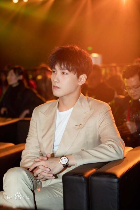 邢昭林中国文娱金数据发布盛典前后照片