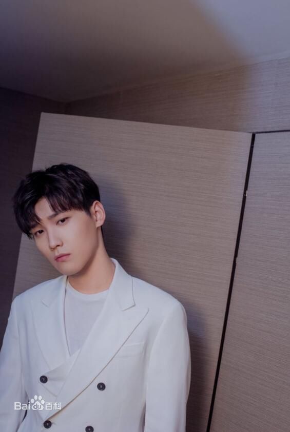 邢昭林阅文盛典生活照