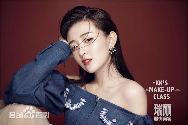 梁洁最新杂志图集