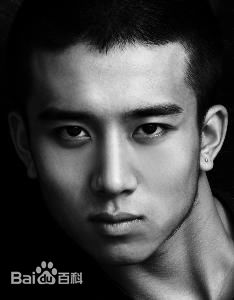 最全孙绍龙素颜照