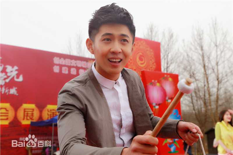 陶思源现代戏前后照片