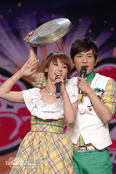 谢楠(Iola)2010.6.5  快乐大本营前后照片