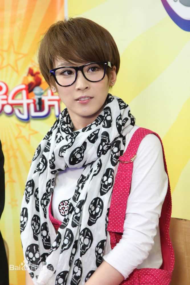 谢楠(Iola)2011.3.23  百度娱乐访图片图集