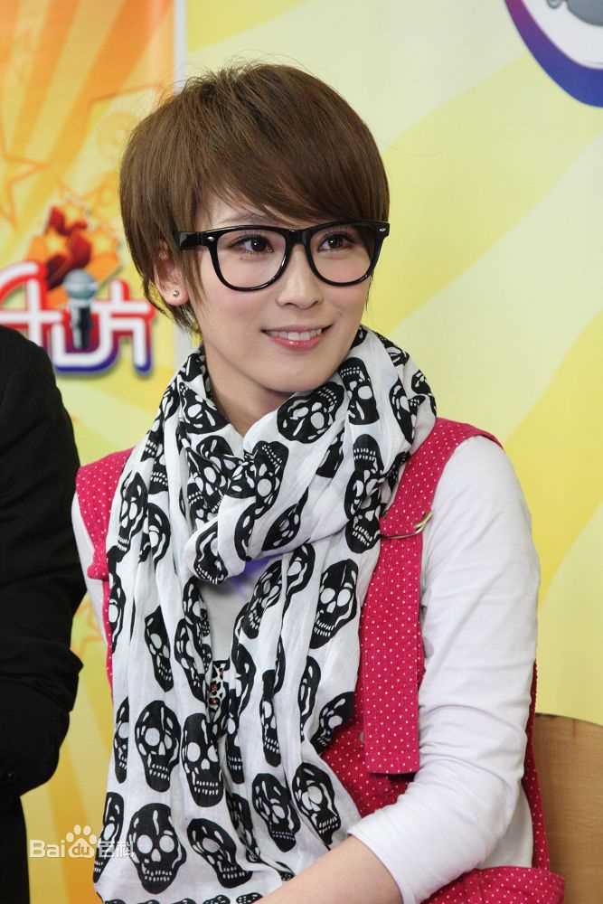 谢楠(Iola)2011.3.23  百度娱乐访图片图集