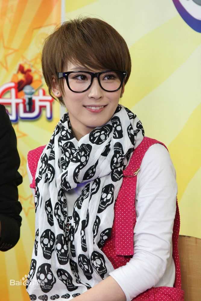 谢楠(Iola)2011.3.23  百度娱乐访图片图集