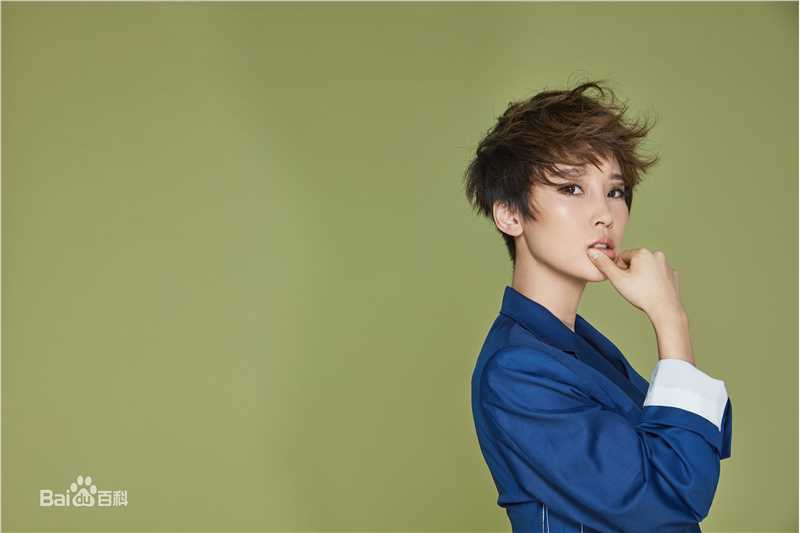 最新谢楠(Iola)性感图片