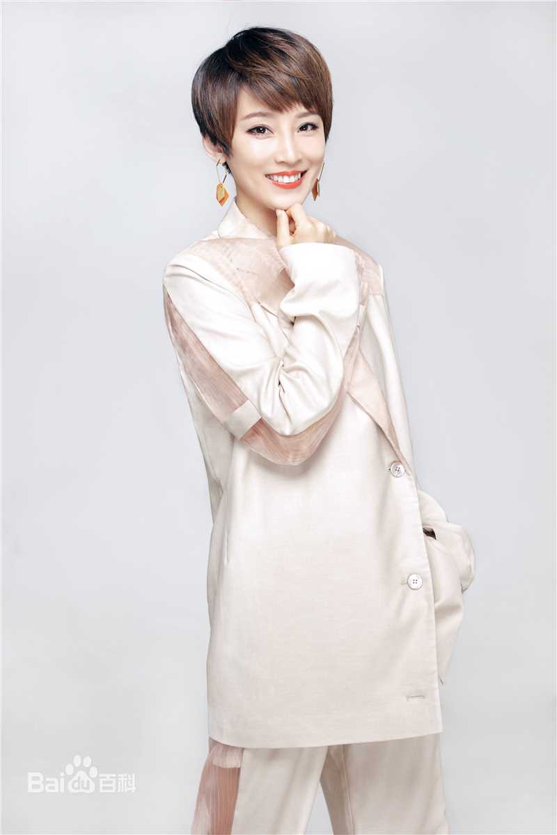 最新谢楠(Iola)性感图片