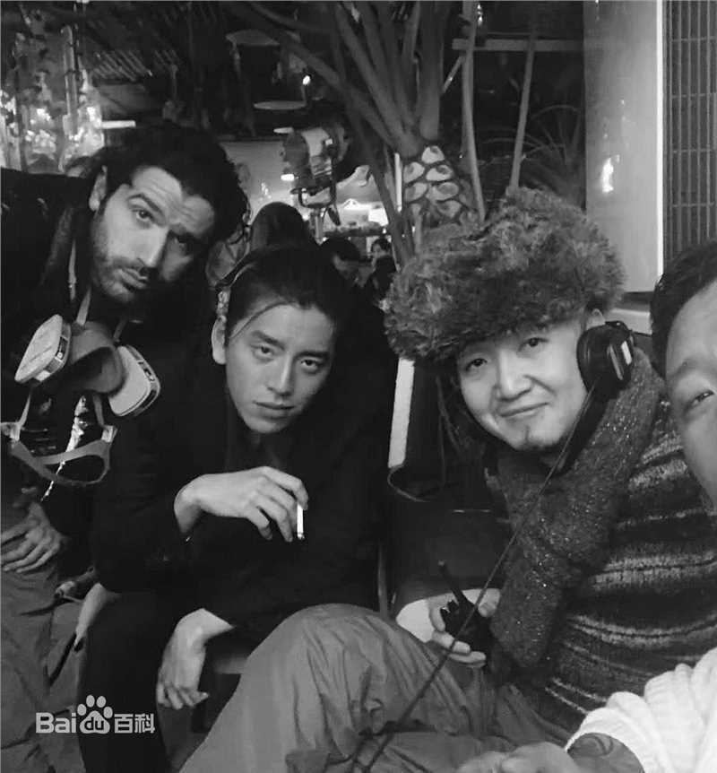 张翀片场照图片图集