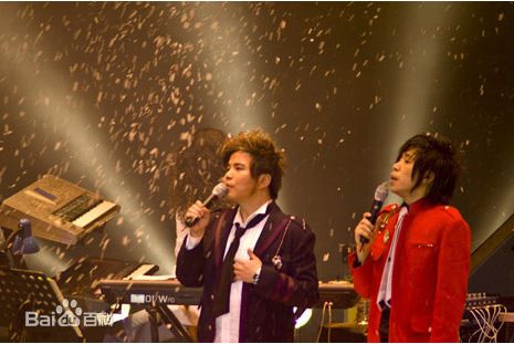 卢庚戌(lou geng sed)水木年华组合照片性感图片图集