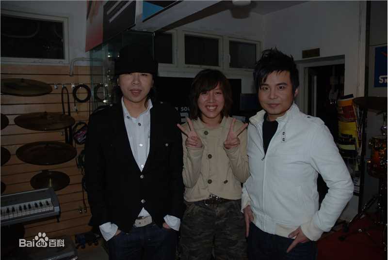 卢庚戌(lou geng sed)水木年华组合照片性感图片图集