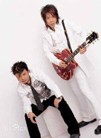 卢庚戌(lou geng sed)水木年华组合照片性感图片图集