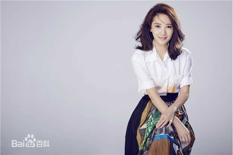 秦子越时尚素颜照相册