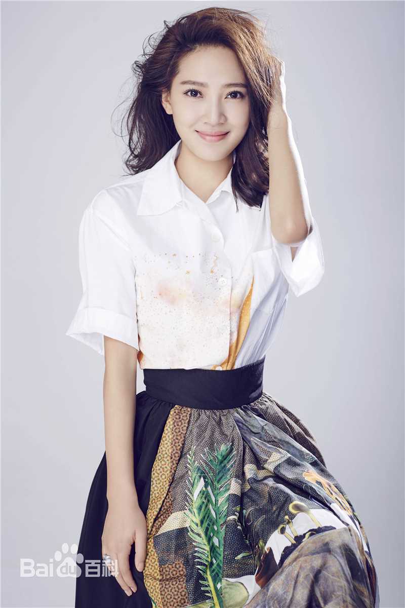 秦子越时尚素颜照相册