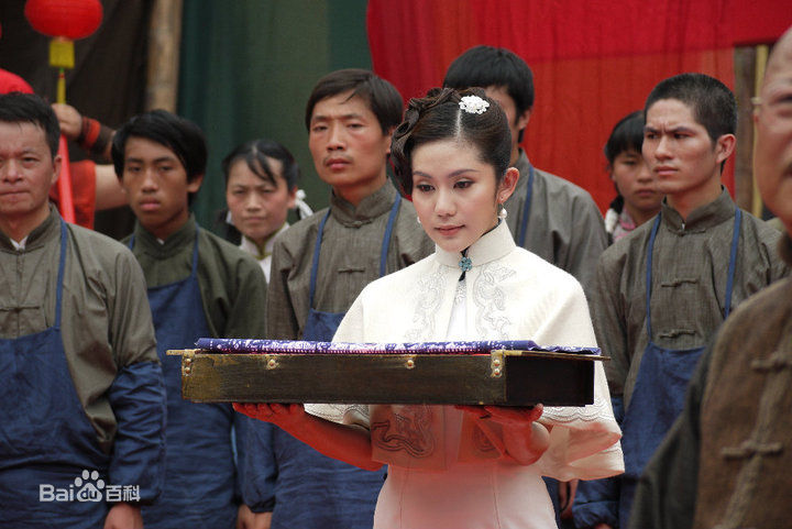 最新王宇婕(Margaret Wang)在流泪的新娘饰演杨梅仙壁纸