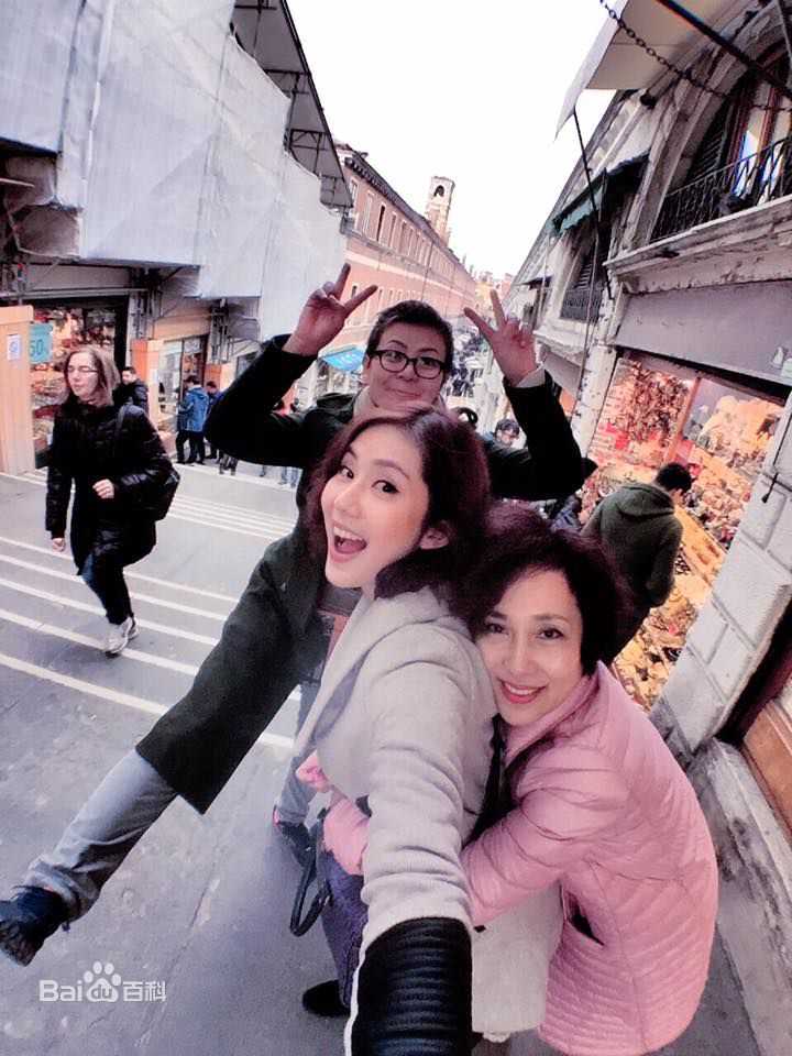 王宇婕(Margaret Wang)2015年11月底跟妈妈去欧洲美图图册