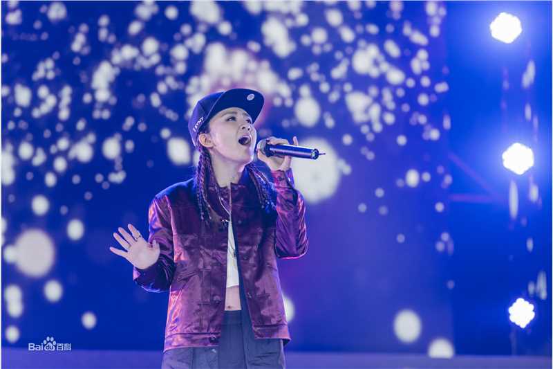 陈梓童(Tifa Chen、A.K.A Queen.T)中国好声音“冠军之夜”西安演唱会 生活照