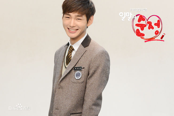 李源根(（Lee Won Keun）)高清剧照