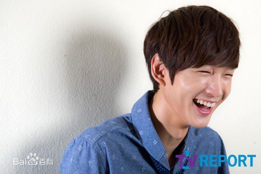 李源根(（Lee Won Keun）)采访照素颜照相册