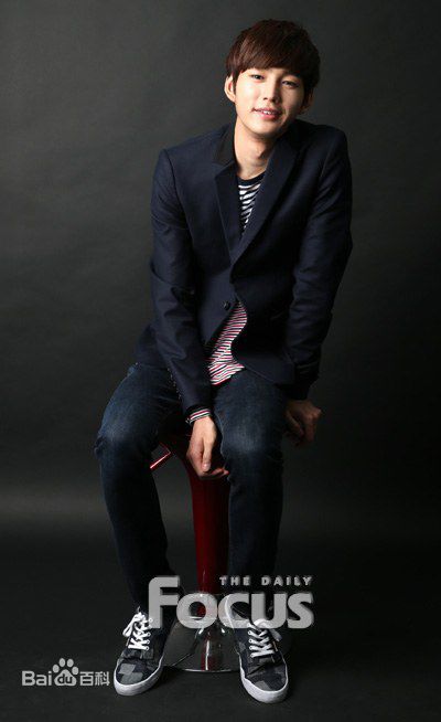 李源根(（Lee Won Keun）)采访照素颜照相册